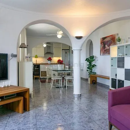 Villa Rapunzel - 30 Mins From Alicante And Close To Everything
